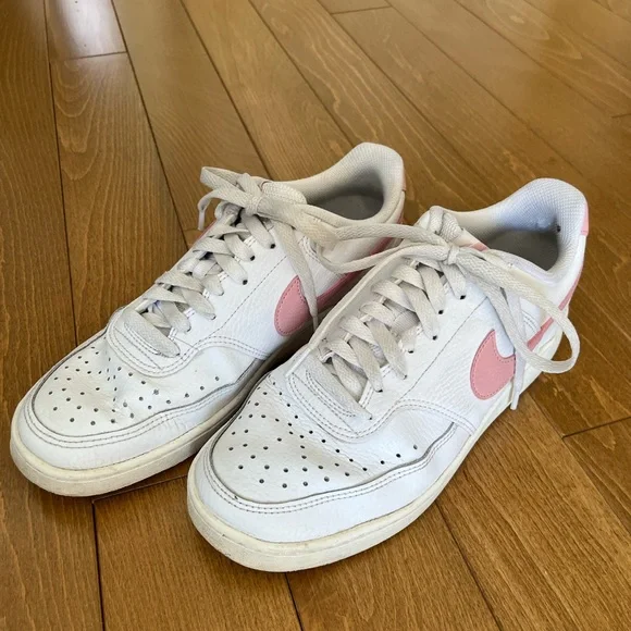 Nike Sneakers - Picture 3 of 5